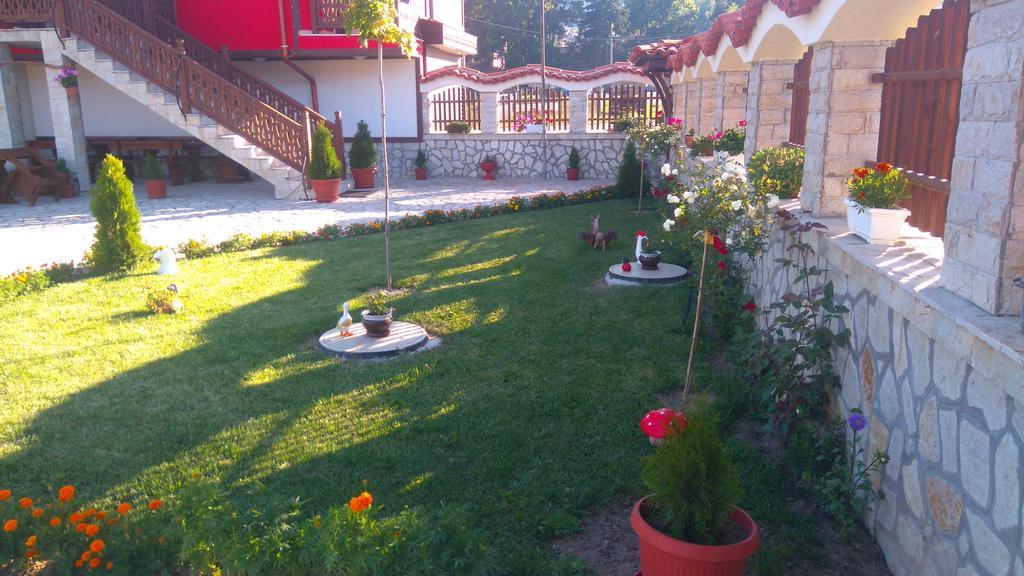 Guest House H Dzhogolanov Koprivshtitsa Exterior photo
