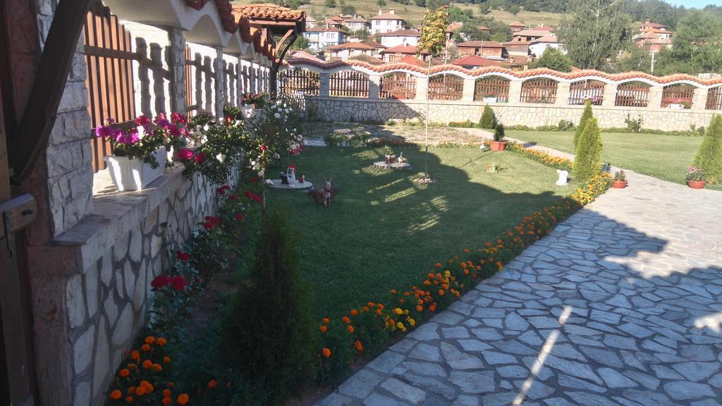 Guest House H Dzhogolanov Koprivshtitsa Exterior photo
