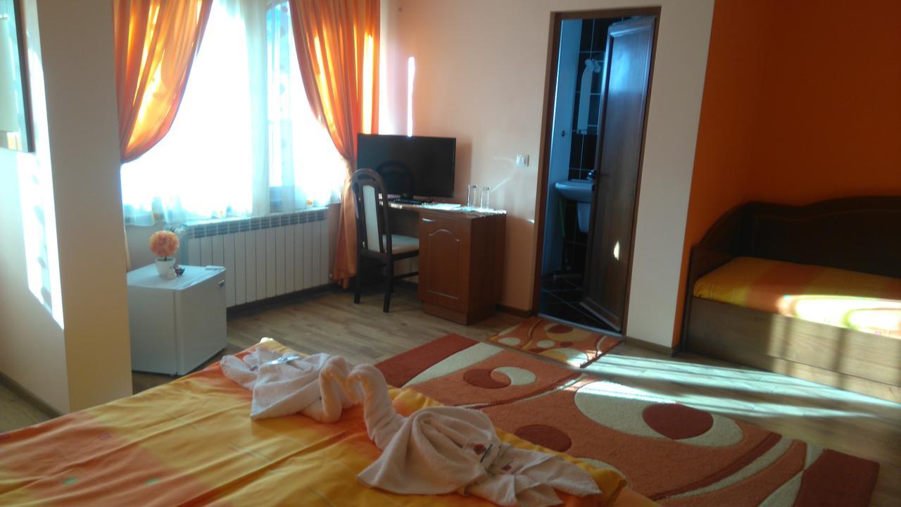 Guest House H Dzhogolanov Koprivshtitsa Exterior photo