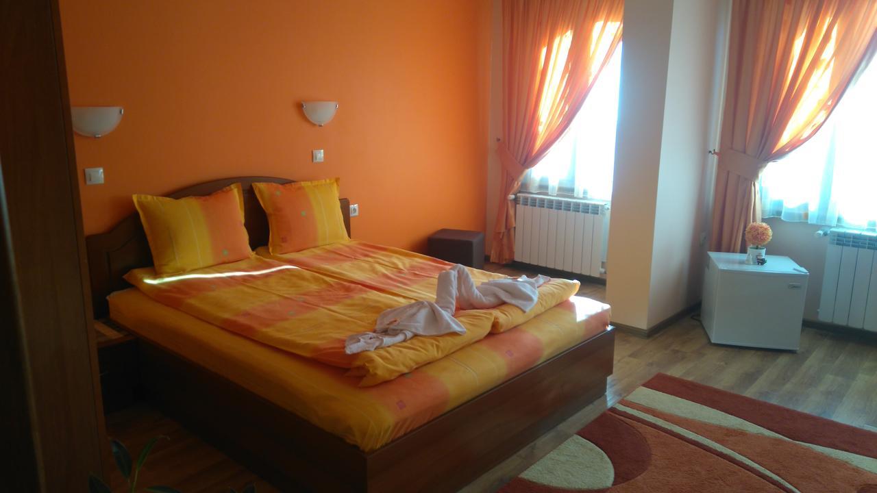 Guest House H Dzhogolanov Koprivshtitsa Exterior photo